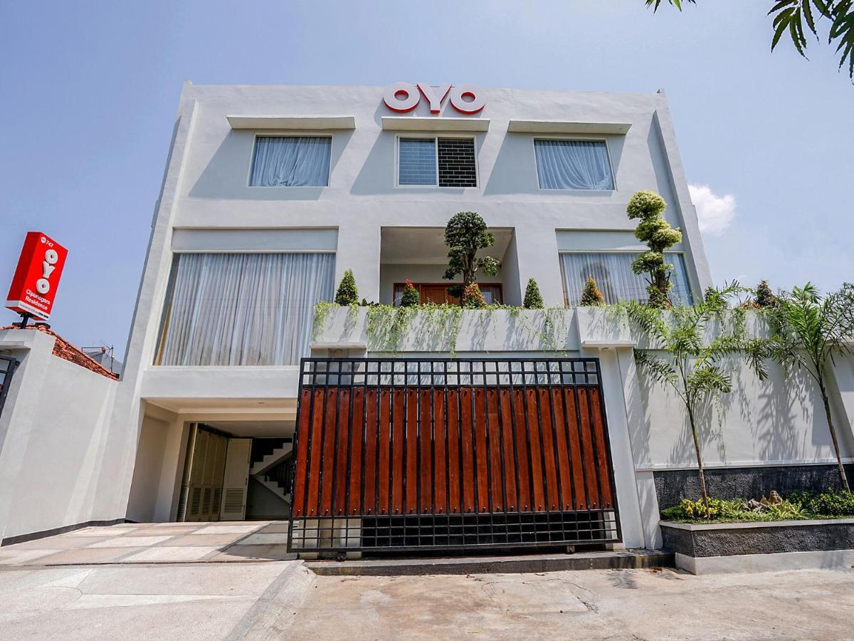 סוראבאיה Oyo 747 Cipunegara Residence מראה חיצוני תמונה