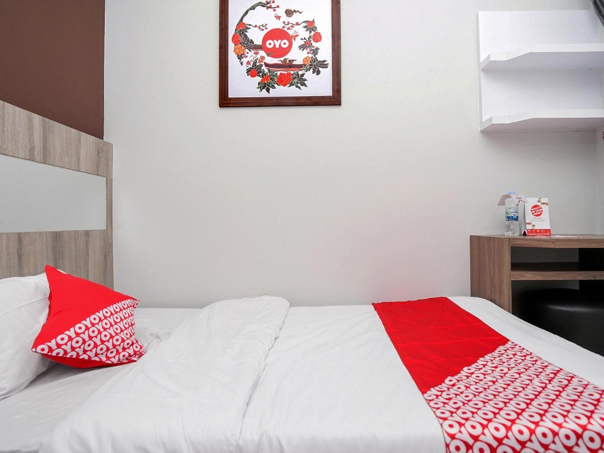 סוראבאיה Oyo 747 Cipunegara Residence מראה חיצוני תמונה