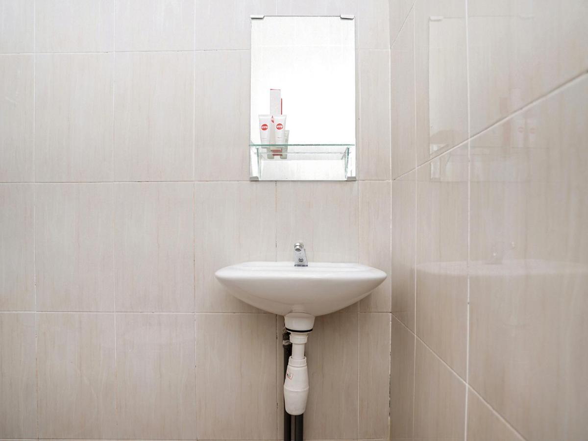 סוראבאיה Oyo 747 Cipunegara Residence מראה חיצוני תמונה